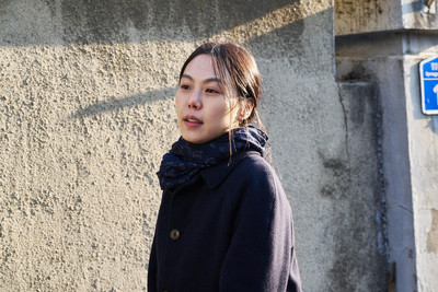 監督との禁断の恋でも話題　ベルリン受賞作「夜の浜辺でひとり」キム・ミニの未公開写真を入手（映画.com）