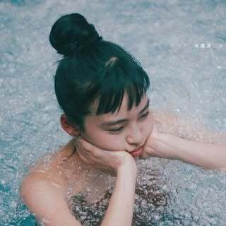 16歳差婚で話題、33歳女優の「最高…」湯舟でリラックス写真が大反響「かわいい！」「美人さん発見」(西スポWEB OTTO！)