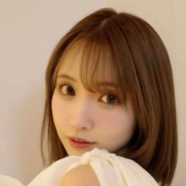 三上悠亜「ウエディングドレス」意味深投稿の大反響受け「どうせなら盛大な匂わせを…」経緯説明(日刊スポーツ)