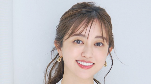 菊地亜美(34) 第2子女児出産！長女や夫と一緒に手を添える姿を公開 今回は“計画無痛分娩”に…体の異変も明かす(めざましmedia)