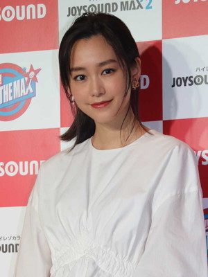桐谷美玲　三浦翔平との交際質問に会釈「ありがとうございます」（スポニチアネックス）