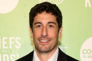 “家族で観ると気まずい”映画は？ 世界屈指の過激作（3）友人の母親とまさかの…非モテ男たちの過激な青春劇(映画チャンネル)