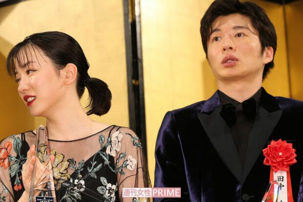 永野芽郁「信頼を取り戻す」発言直後の“口裏合わせLINE”、各局一斉報道で“違約金ドミノ”の窮地(週刊女性PRIME)