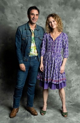 ヴァネッサ・パラディ、映画監督のサミュエル・ベンシェトリと極秘結婚（ELLEgirl）