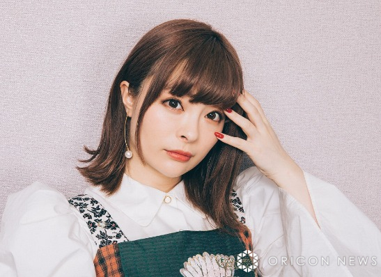 きゃりーぱみゅぱみゅ「はじめての母の日」を報告　写真に反響「綺麗なお花」「素敵な家族だねぇ」　昨年第1子が誕生、夫は葉山奨之(オリコン)
