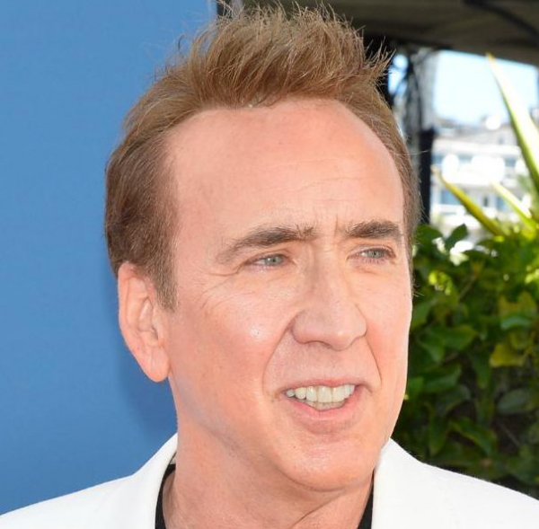 「うどん、おでん、しあわせ～」米スター俳優、大阪コミコンで熱唱。日本人妻への愛と親日ぶり炸裂(女子SPA！)