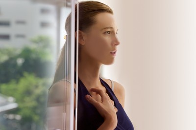 ブレイク・ライヴリー、失った視力を取り戻す女性役『かごの中の瞳』邦題＆公開決定！（シネマトゥデイ）