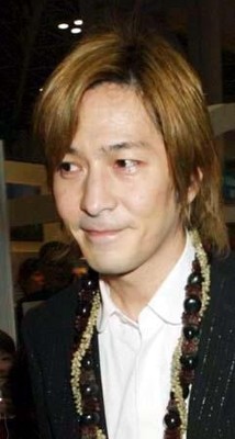 小室哲哉、妻の介護も症状も“嘘”？ 報道に衝撃、ネットは意見割れる（リアルライブ）
