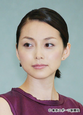 本上まなみ　電撃婚の理由は“週刊誌の記事潰し”だった（東スポWeb）