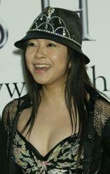 “0.5秒後にひっくり返る”宇多田ヒカル、亡き母に翻弄され続けた日々 あの歌詞に込めた思いとは（リアルライブ）