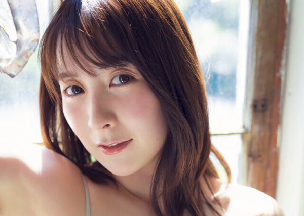 デビュー10周年、柔らかHカップグラドルの紺野 栞「胸は優しく接すればするだけ、応えてくれるものなんですよ」(週プレNEWS)