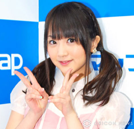浜田翔子、長男＆次男＆三男とリンクコーデ　“顔出し”親子4ショットに「ほんとそっくりな可愛すぎる天使たち」「姉弟弟弟ですか？」の声(オリコン)