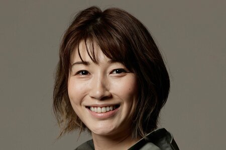 「脚長っ」狩野舞子さんミニスカゴルフウェアで超美脚披露「スタイル抜群」「何もかも似合う」の声 今年1月人気アイドルと結婚(LIMO)