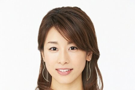 40歳・加藤綾子 白スカートから美脚披露「足細くて綺麗」「少し痩せました？」「ママになってもスタイル変わらん」とネット絶賛(LIMO)