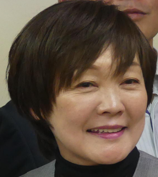 安倍昭恵さん、結婚記念日に亡き安倍晋三元首相との２ショット公開「これからもきっと一緒…」(日刊スポーツ)