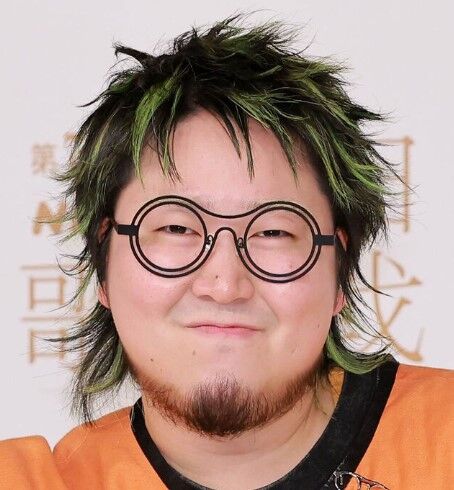 こっちのけんと　結婚式で和装姿の２ショット「シンクロナイズドウェディング」ネット「入場曲は…」(スポーツ報知)
