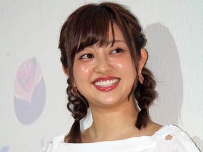 結婚した菊地亜美、ウエディングドレス姿が「めっちゃかわいい」と評判（クランクイン！）