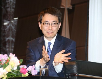 永世七冠・羽生善治、愛娘の恋バナにやきもき　真顔で「お断りします！と言わなきゃ」（J-CASTニュース）