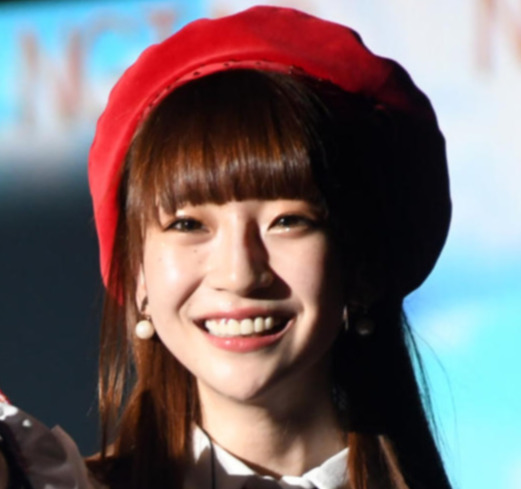 「ってことは男の子！？」元NGT荻野由佳が「よっこらしょ（小声）」幸せおなか黒ワンピ姿公開(日刊スポーツ)