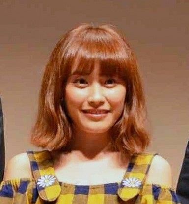 「普通に電車乗るんですね」38歳人気タレント〝お忍び夫婦デート〟姿に反響続々「めちゃくちゃ可愛やん」　夫はお笑いタレントのあべこうじ(西スポWEB OTTO！)