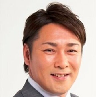 激変話題の元木大介氏＆大神いずみ 野球少年の息子2人と家族ショット「わーい家族写真」 56歳の妻の誕生日祝う(LIMO)