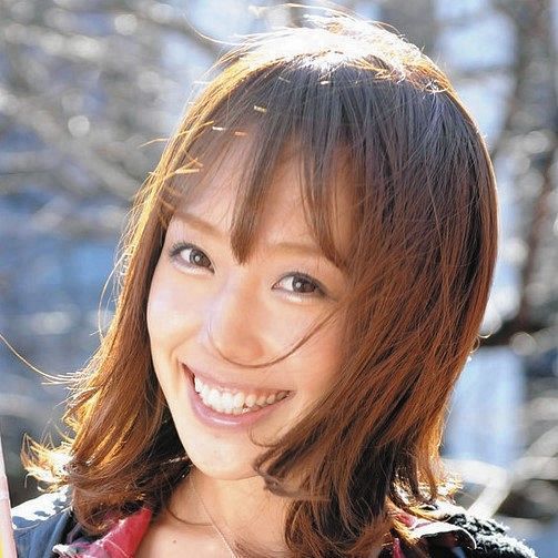 川崎希、「生後0日」出産したばかりの第3子女児を公開　「美人ちゃんー！」「そっくりでかわいい♥」祝福コメ相次ぐ(中日スポーツ)