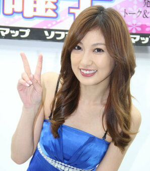 熊田曜子「銀座高級クラブへ“ホステス”として初出勤」…美しすぎる“ドレッシー姿”にファン大絶賛!(現代ビジネス)