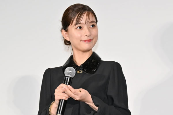 ビジュすごい…芳根京子&小川彩ほか、四姉妹集結の仲良しオフショットに「なんと美しい姉妹」＜波うららかに、めおと日和＞(WEBザテレビジョン)
