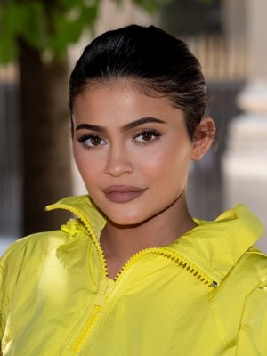 整形依存のカイリー・ジェンナー、16歳からの唇整形に終止符！（Movie Walker）