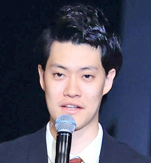粗品「誰やねん！」相次ぐ芸人の結婚発表で新妻たちを手荒く祝福、コント内で大イジり発動(日刊スポーツ)