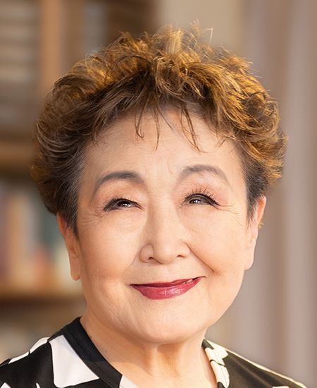 「侵略者の娘として生まれた」加藤登紀子（81）が振り返る子供時代の葛藤《理想の最期インタビュー》(文春オンライン)