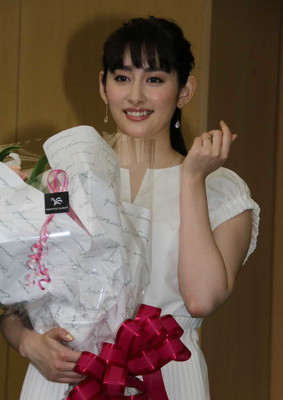 早見あかり　ももクロメンバーからの祝福に涙　百田夏菜子も「嬉しくて涙が止まらない」（スポニチアネックス）