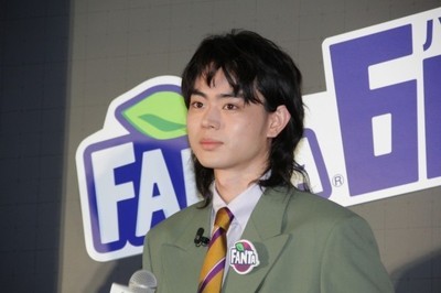 息子のヒット曲歌唱にスプーン曲げ…菅田将暉の両親、高額ランチ会開催で事務所ももう黙っていない？（リアルライブ）