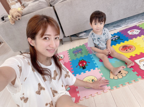 「涙…」辻希美、三男との2SHOT &“ご機嫌斜め”な様子を明かす「暑さもあるね」(E-TALENTBANK)