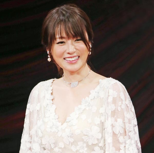 深田恭子“電撃休業”から“電撃結婚”の目 不動産会社社長とはホリプロ公認の関係(日刊ゲンダイDIGITAL)