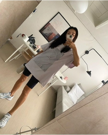 “168cm・50kg”のカヒ（元AFTERSCHOOL）、ダイエットを刺激させる全身ショット…何を着てもモデルフィット(WoW!Korea)