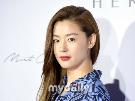 “YouTube発”女優チョン・ジヒョン夫妻の離婚説に姑も「腹立つ日」と間接的に反応(WoW!Korea)