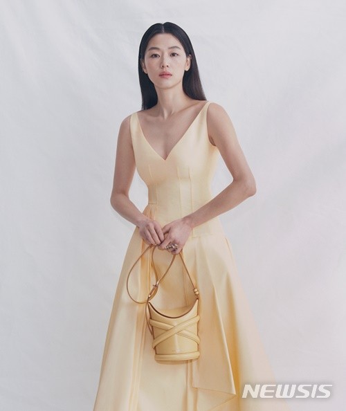 「チョン・ジヒョン離婚説」に姑も心境吐露…「すごく腹立たしい日」(朝鮮日報日本語版)