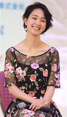 懲りない剛力彩芽…“開き直り”にまた批判殺到！　今度はＺＯＺＯ前澤氏の昼寝写真をＳＮＳ投稿（夕刊フジ）