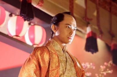 「将軍かよォォォォォ！！」もっさりブリーフの足軽が『銀魂2』でひどい目に…（Movie Walker）