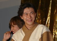 勝地涼、左手薬指の指輪を披露　福田監督の「もう片方は？」に「あっちゃ～ん」（cinemacafe.net）