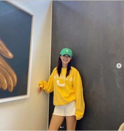 女優イ・ヨンウン、大学生のようなビジュアル近況…“娘が撮ってくれた私”(WoW!Korea)