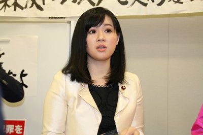 「女優宣言」上西小百合のファンたち、やたら情熱的　「さゆりん」「いい女」「頑張って」（J-CASTニュース）