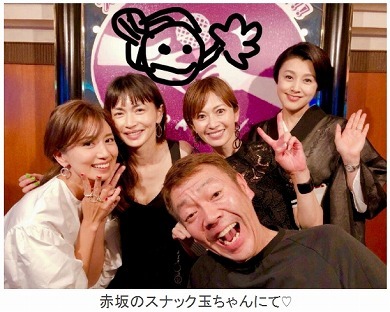 リングサイドの女神たち！　藤原紀香、長谷川京子、東原亜希ら“K-1美女”同窓会が強く気高く美しい（ねとらぼ）