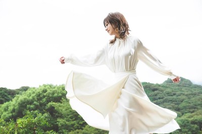 伊藤千晃、音楽活動スタート発表＆歌唱姿に「泣けてくる」の声（E-TALENTBANK）