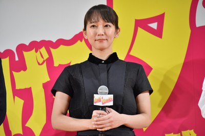 吉岡里帆、欲しいのはアドリブ力「何を聞かれても真面目」（AbemaTIMES）