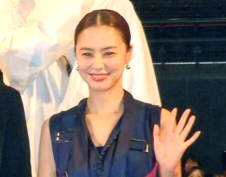 38歳を迎えた浅見れいな、長女と親子ショットで「家族で過ごす幸せな誕生日」(スポーツ報知)