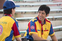 西島秀俊、この秋は“二番手”俳優に！『オズランド』では弾ける笑顔も（cinemacafe.net）