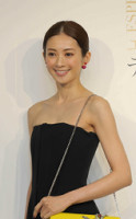 高垣麗子、３月逮捕の夫と離婚「娘とのこれからの人生を私らしく歩んでいきます」（スポーツ報知）
