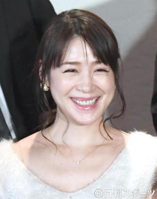相沢まきが事務所退所「育児をしながら見つめ直す」（日刊スポーツ）